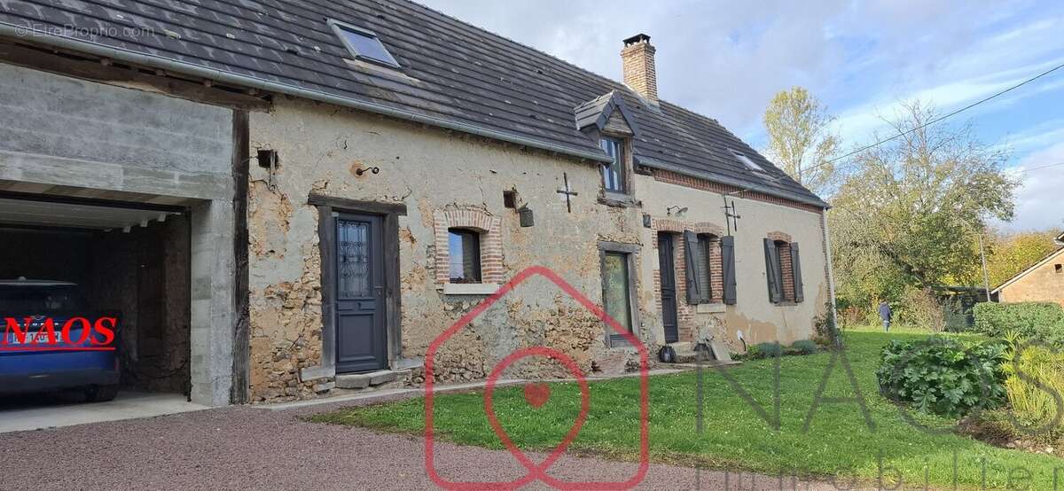 Maison à IVOY-LE-PRE