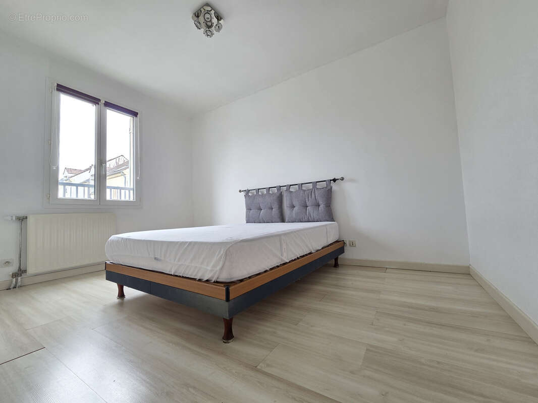 Appartement à MARLY-LA-VILLE