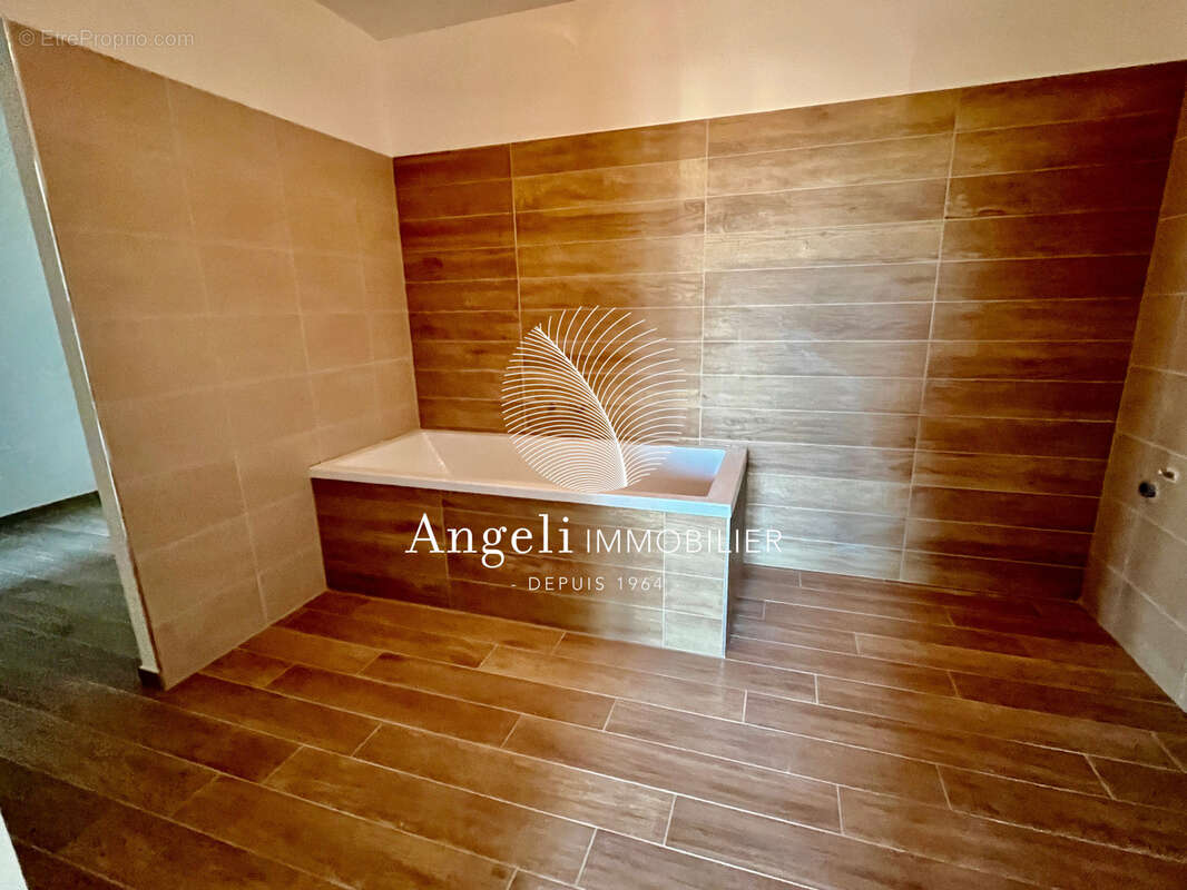 Saint aygulf : villa contemporaine recente - photo 6