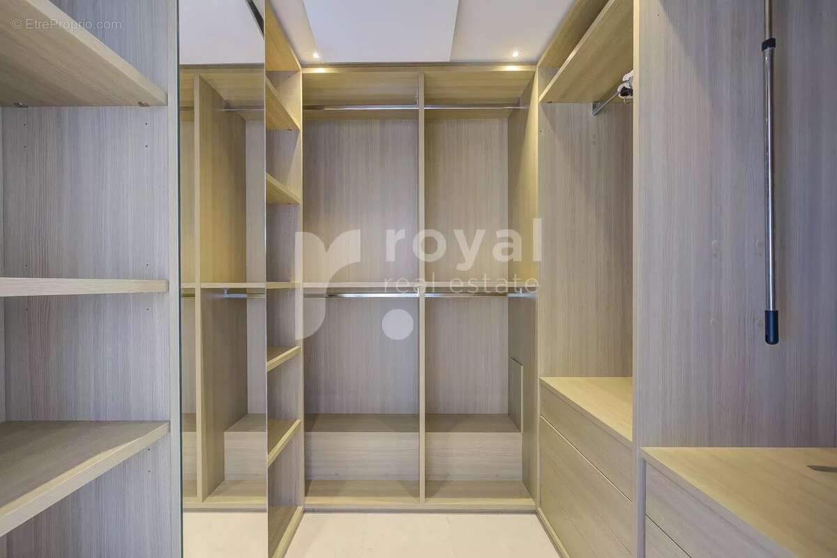 Appartement à MANDELIEU-LA-NAPOULE