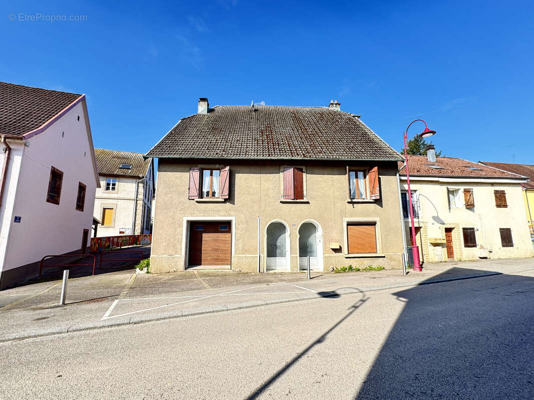 Proche HERICOURT - Maison à rénover (Réf VH2108) - photo 2