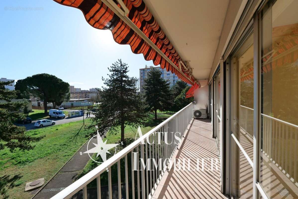 Appartement à SALON-DE-PROVENCE