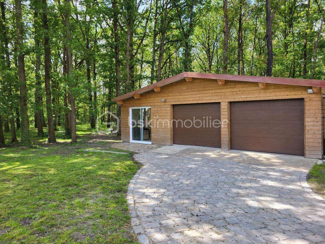 Maison à BOUZY-LA-FORET