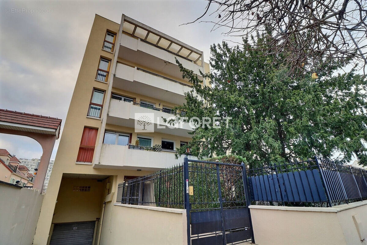 Appartement à RUEIL-MALMAISON