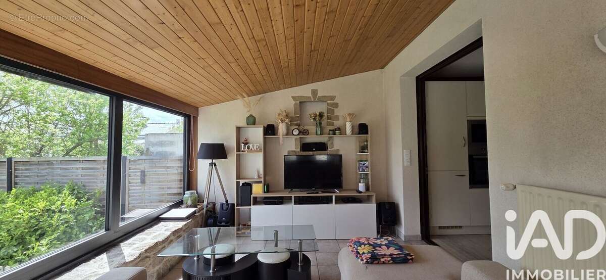Maison 116 m² à Nuaille  - photo 8