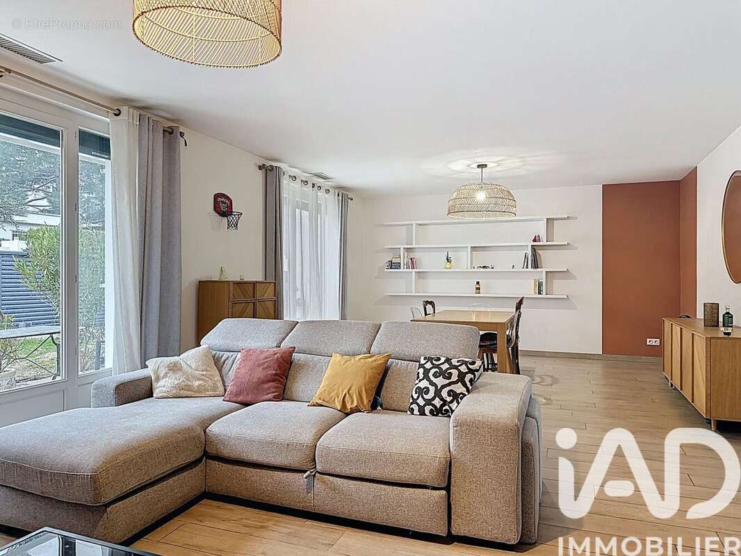 Maison 189 m² à Carnoux-En-Provence  - photo 4