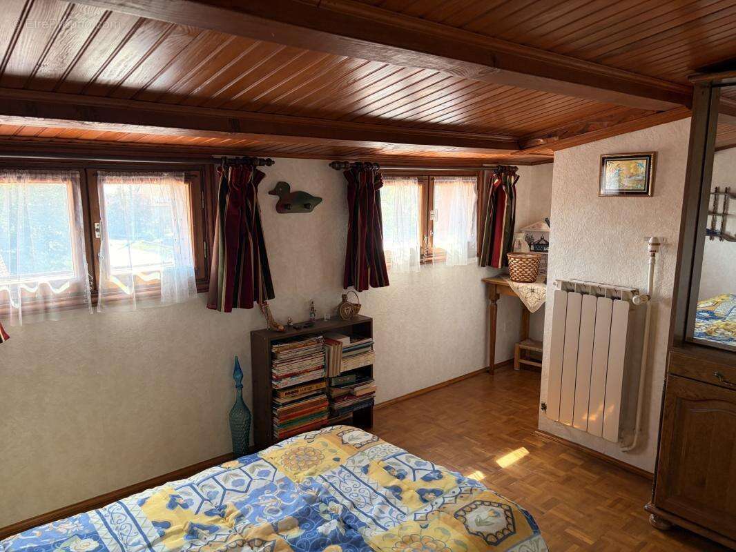 Maison 7 pièces 130 m² à vendre à Perrier (63500) - photo 15