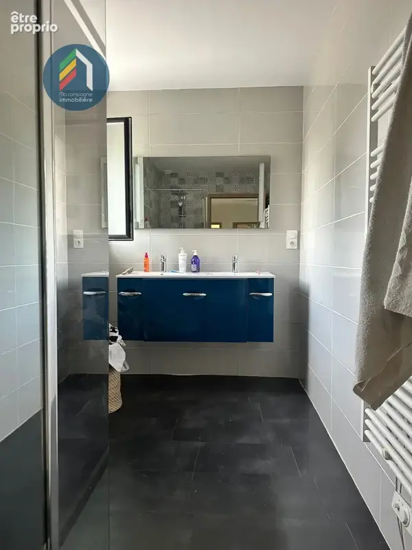 Maison familiale T7, 1000m2 de jardin avec dépendances - photo 16