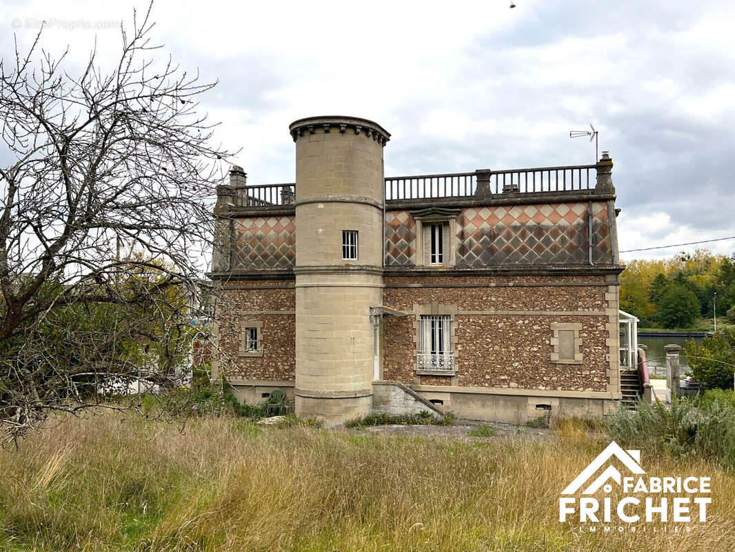 Maison à MERICOURT