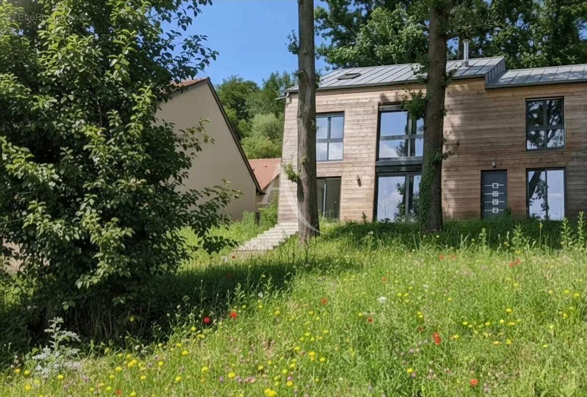 Maison à BURES-SUR-YVETTE