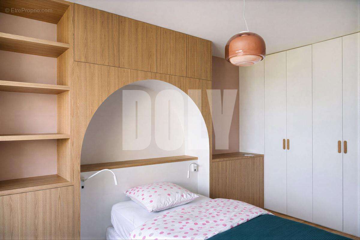 Appartement à PARIS-8E
