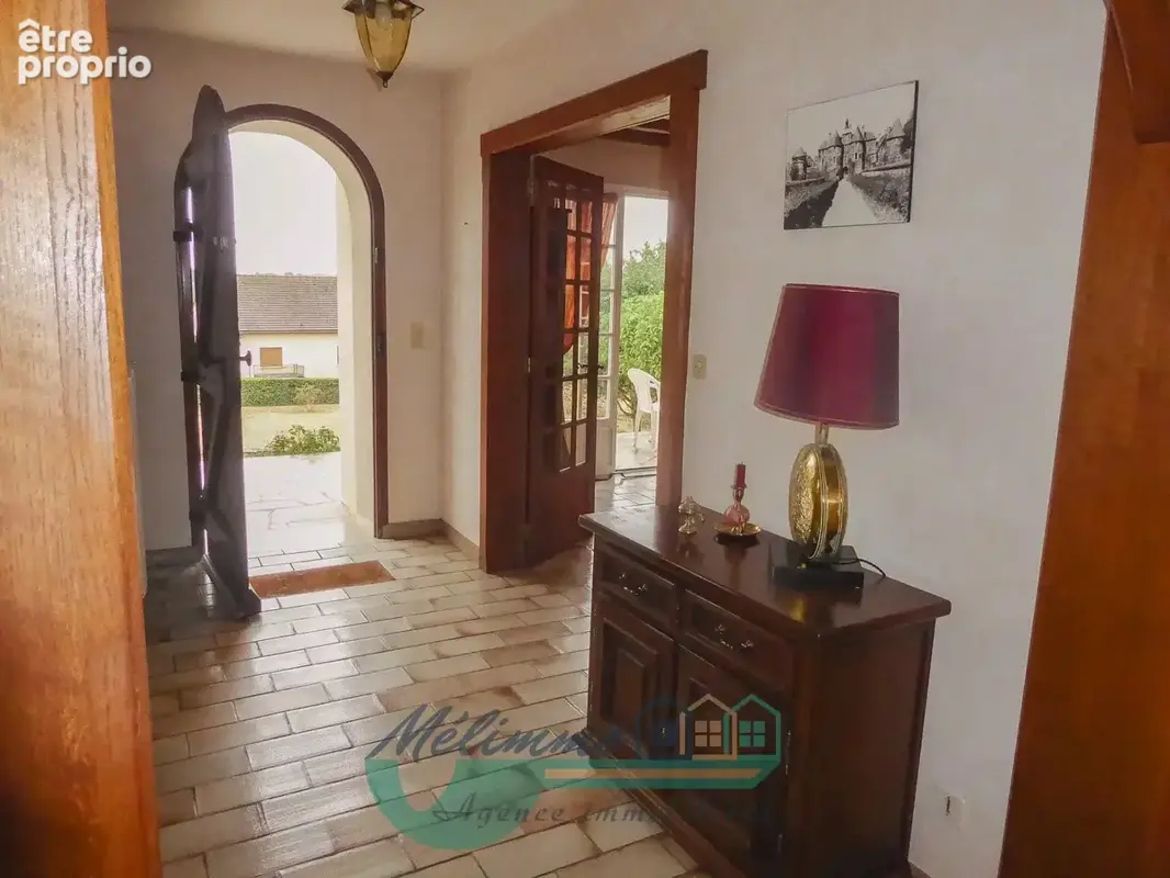 Maison 138 m² à Saint-Sauveur-En-Puisaye  - photo 4