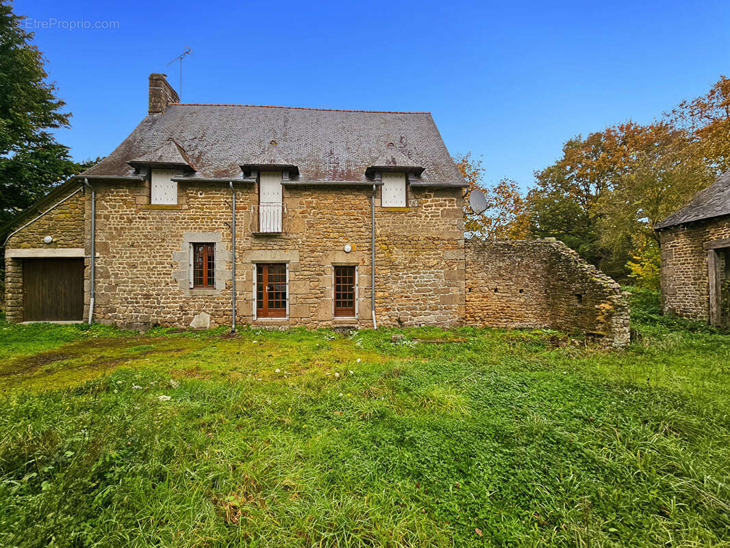 Maison à SENS-DE-BRETAGNE