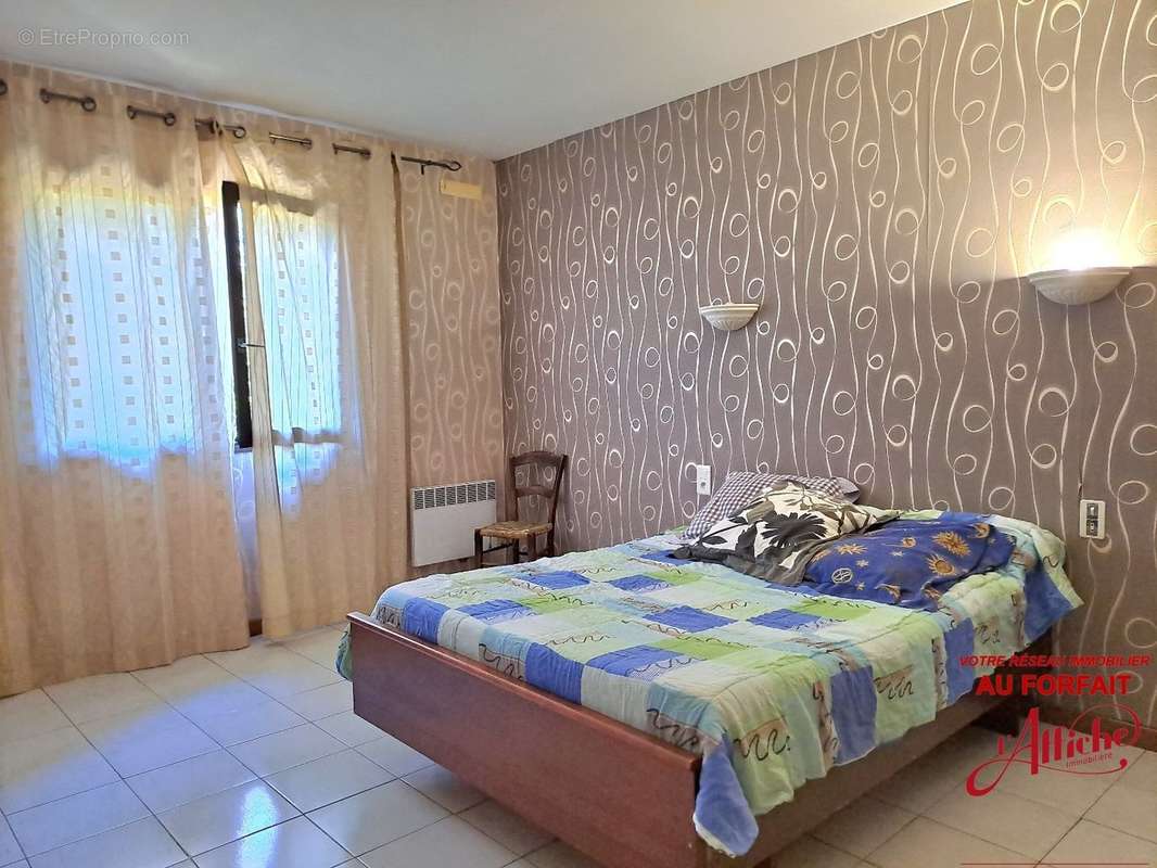 Maison à VILLENEUVE-LES-BOULOC