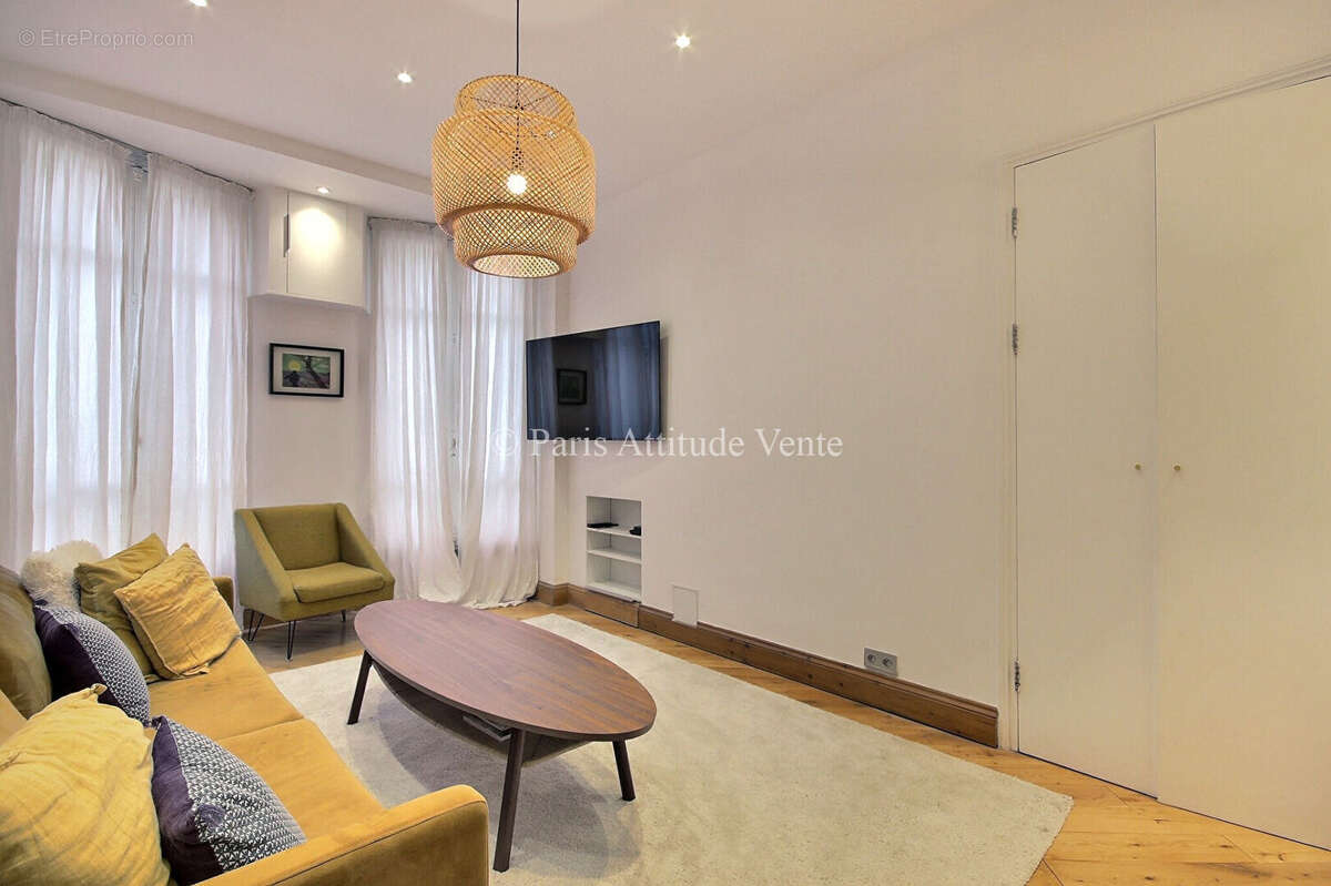 Appartement à PARIS-7E