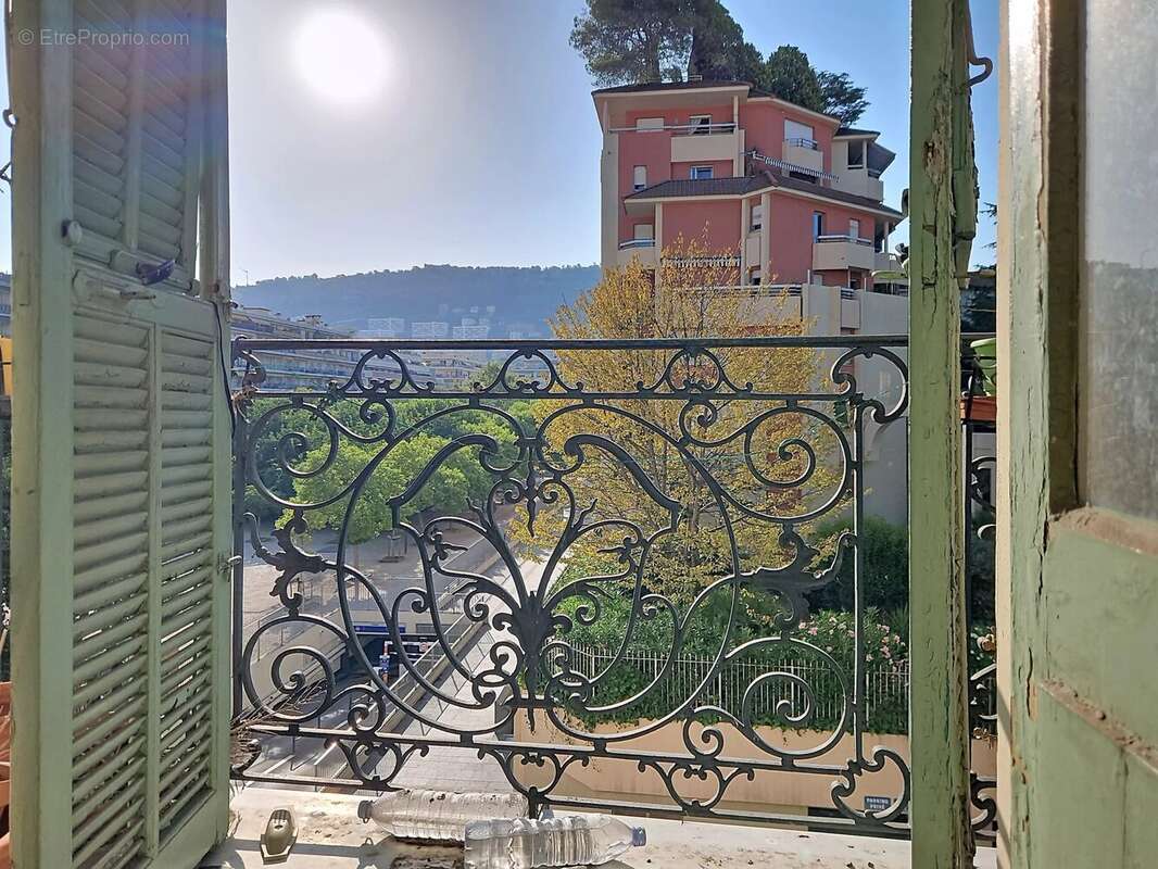 Nice Port – Place Arson – Beau 3 pièces traversant avec balcon et fort potentiel - photo 9