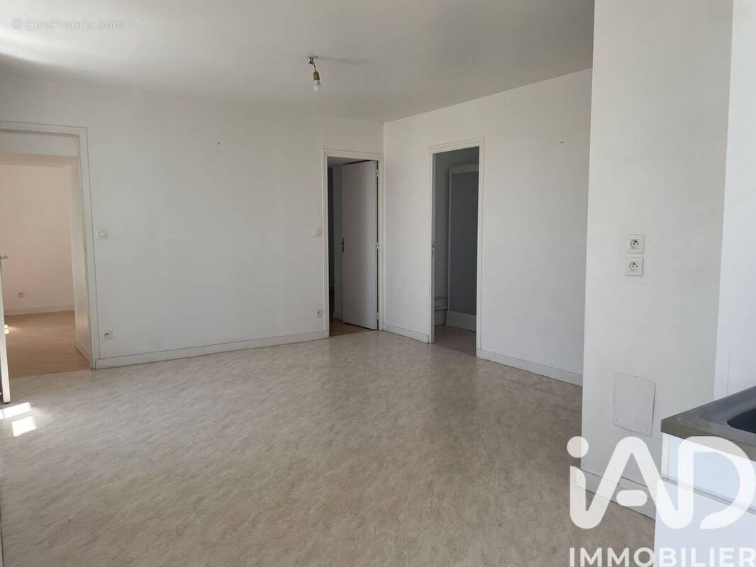 Photo 1 - Appartement à LA ROCHE-DERRIEN
