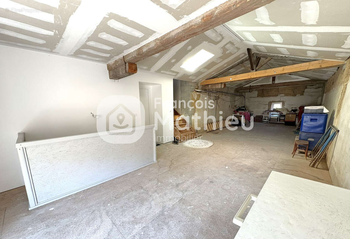 BOULIGNEUX - Propriété de caractère sur 2 211 m2 de terrain - photo 24