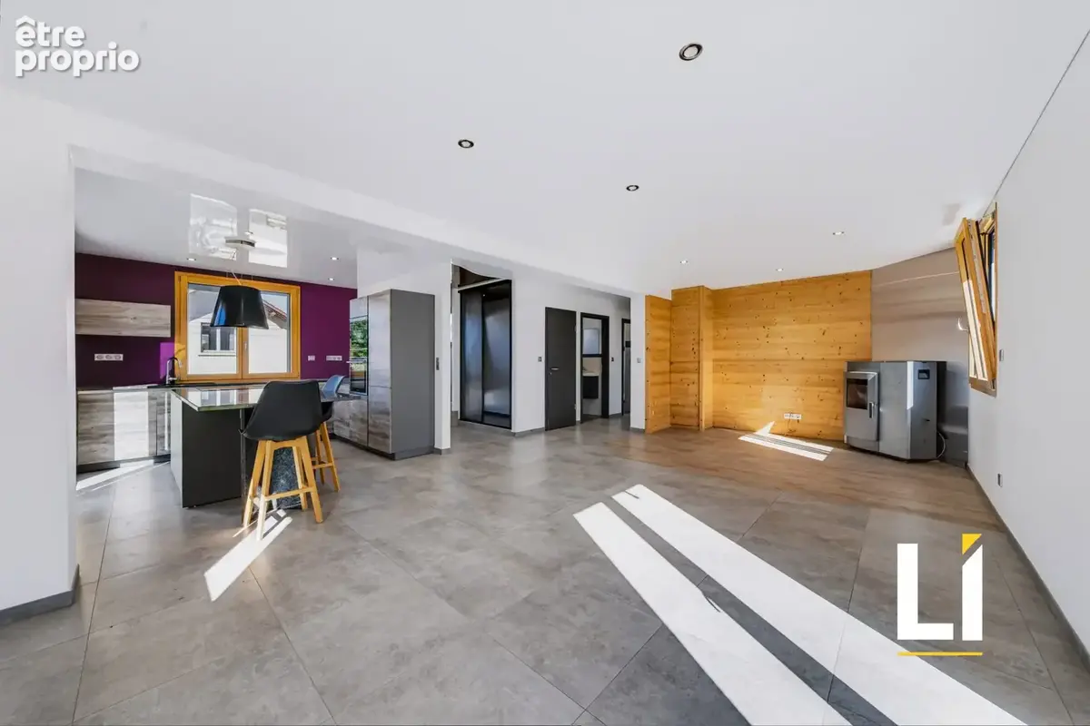 Photo Maison à Damprichard au prix de 319 000€