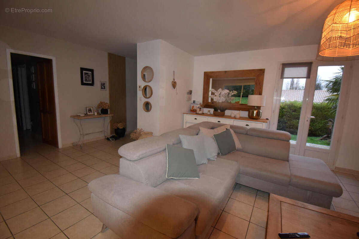 DSC_0030 - Maison à L'ISLE-D'ESPAGNAC