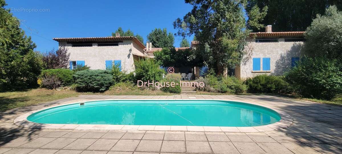 Maison à SAINT-ETIENNE-LES-ORGUES