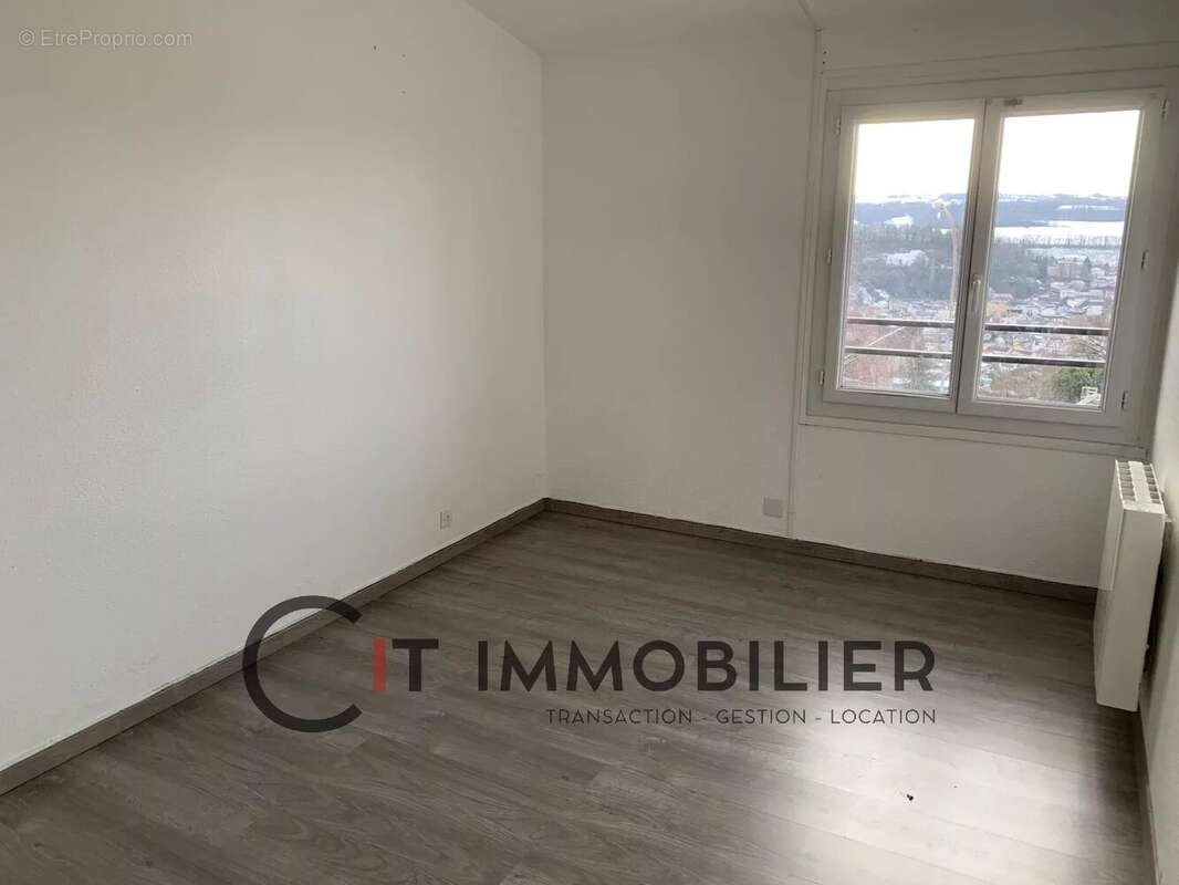 Maison à LA TOUR-DU-PIN