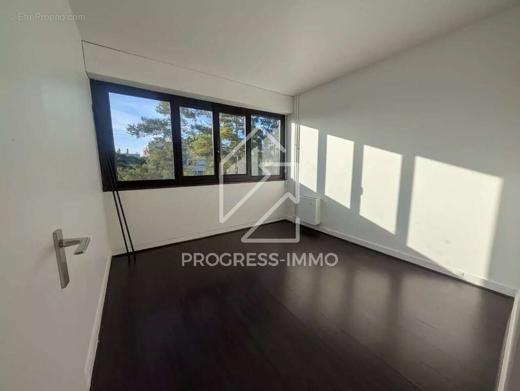 Appartement à CHENNEVIERES-SUR-MARNE