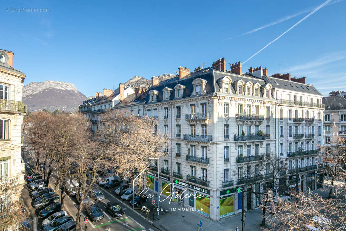 T3 en duplex en hyper centre de grenoble - photo 4
