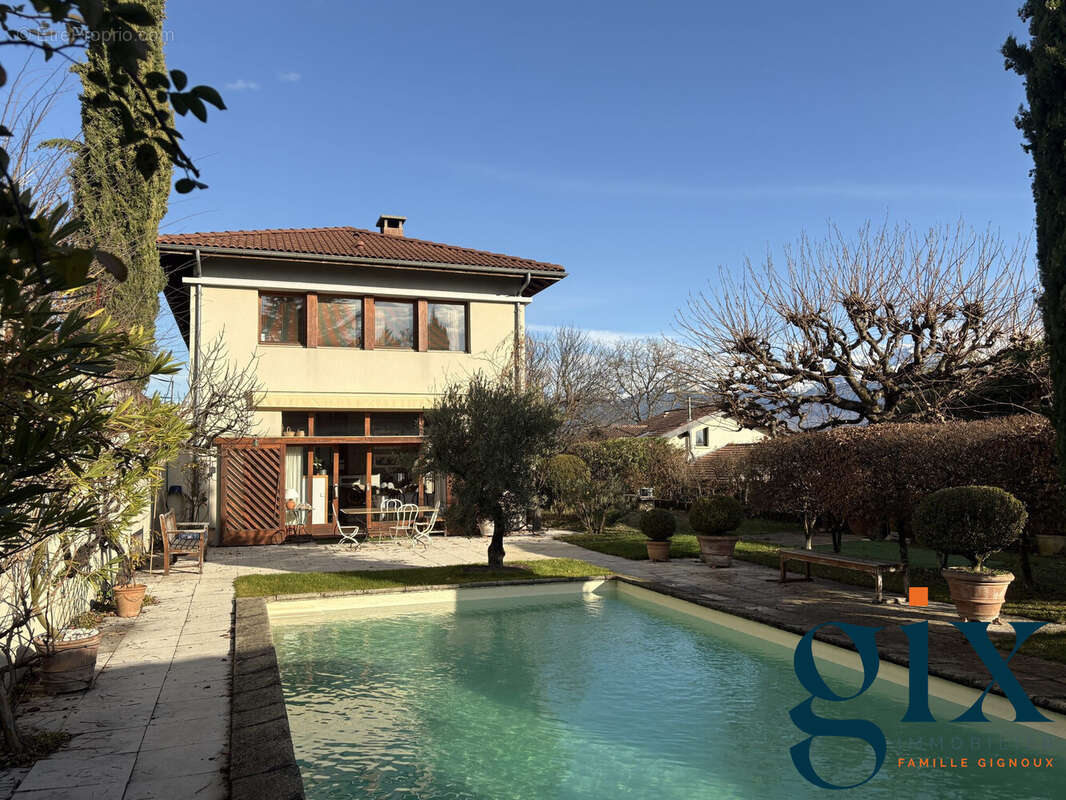 Maison à SAINT-ISMIER