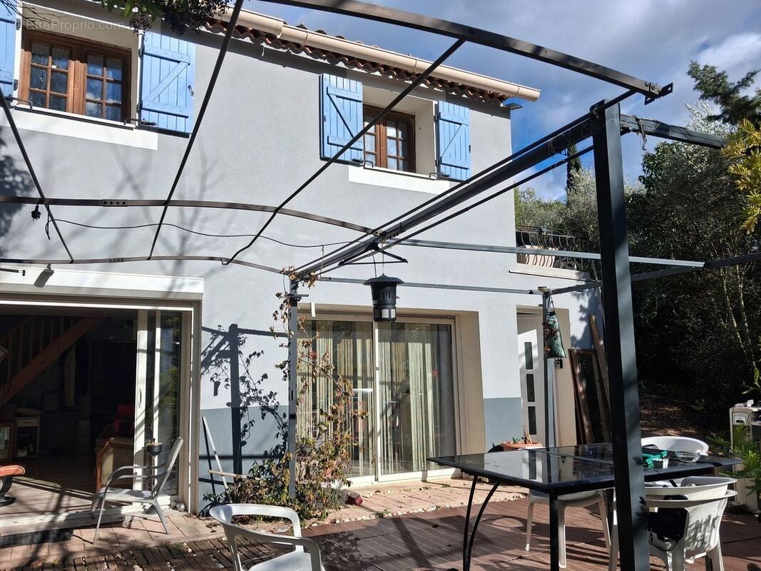 Maison à ROQUEVAIRE