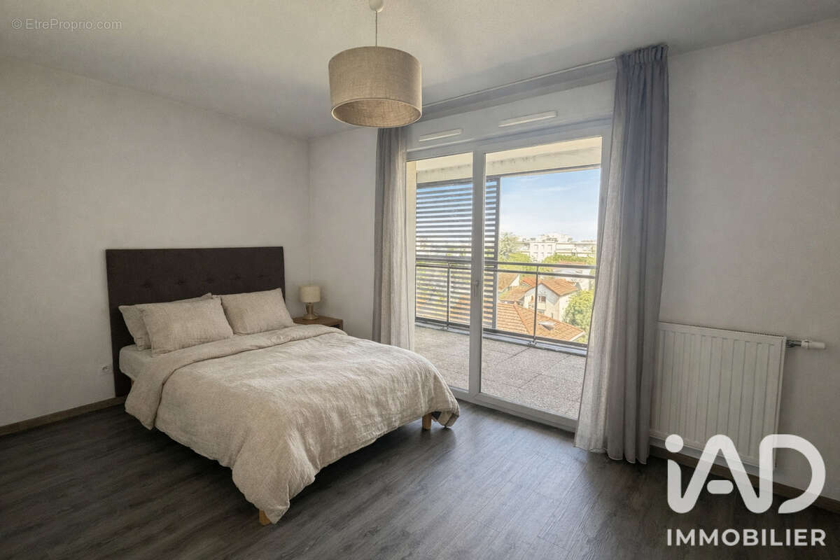 Photo 2 - Appartement à LYON-8E