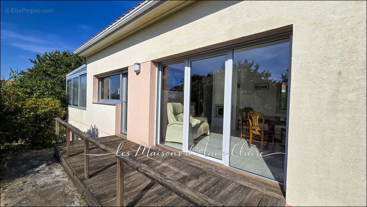 Maison  plain-pied 94 m2 / 4 chambres  / garage/ véranda/ jardin clos et paysager - photo 17