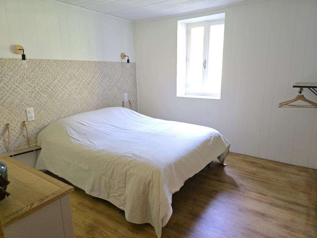 Maison à LUC-LA-PRIMAUBE