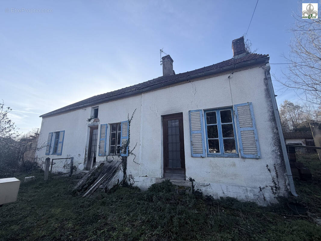 Maison à GLANON
