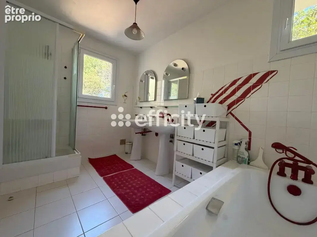 Maison 7 pièces 165 m² à vendre à Pierrefeu-Du-Var (83390) - photo 16
