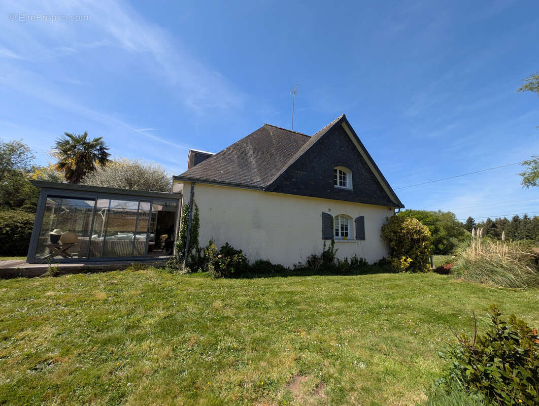 Maison à CLEGUER