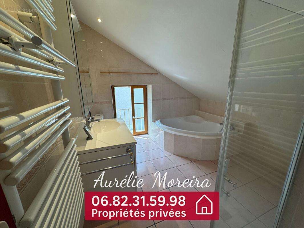 Maison à CANDE-SUR-BEUVRON