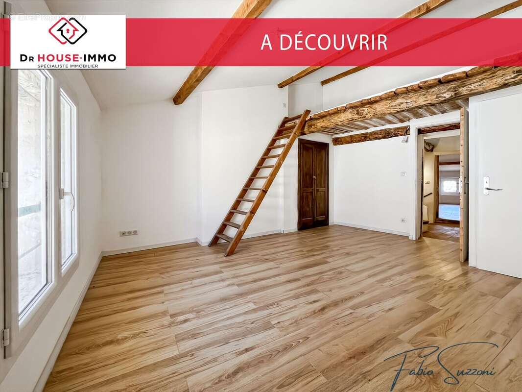 Appartement à COTIGNAC