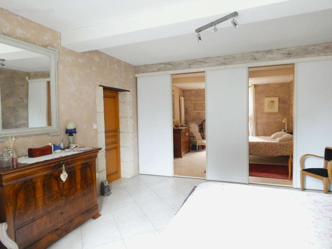 Maison à SAINT-LEON-SUR-L'ISLE