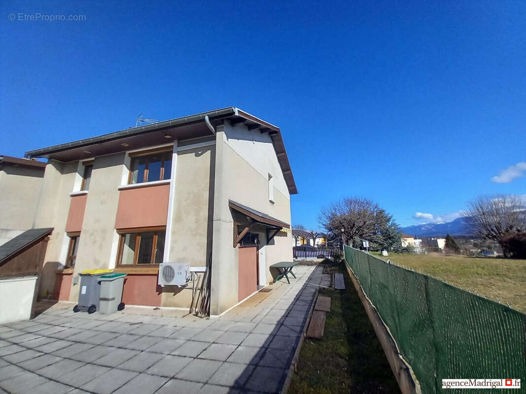 Maison à RIVES