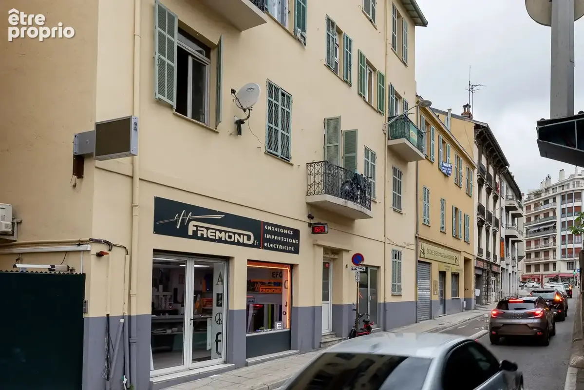 Studio nice centre. dernier etage. - photo 4