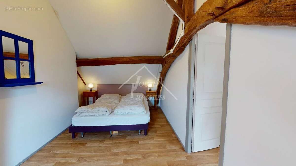 Maison à SAINT-BONNET-TRONCAIS