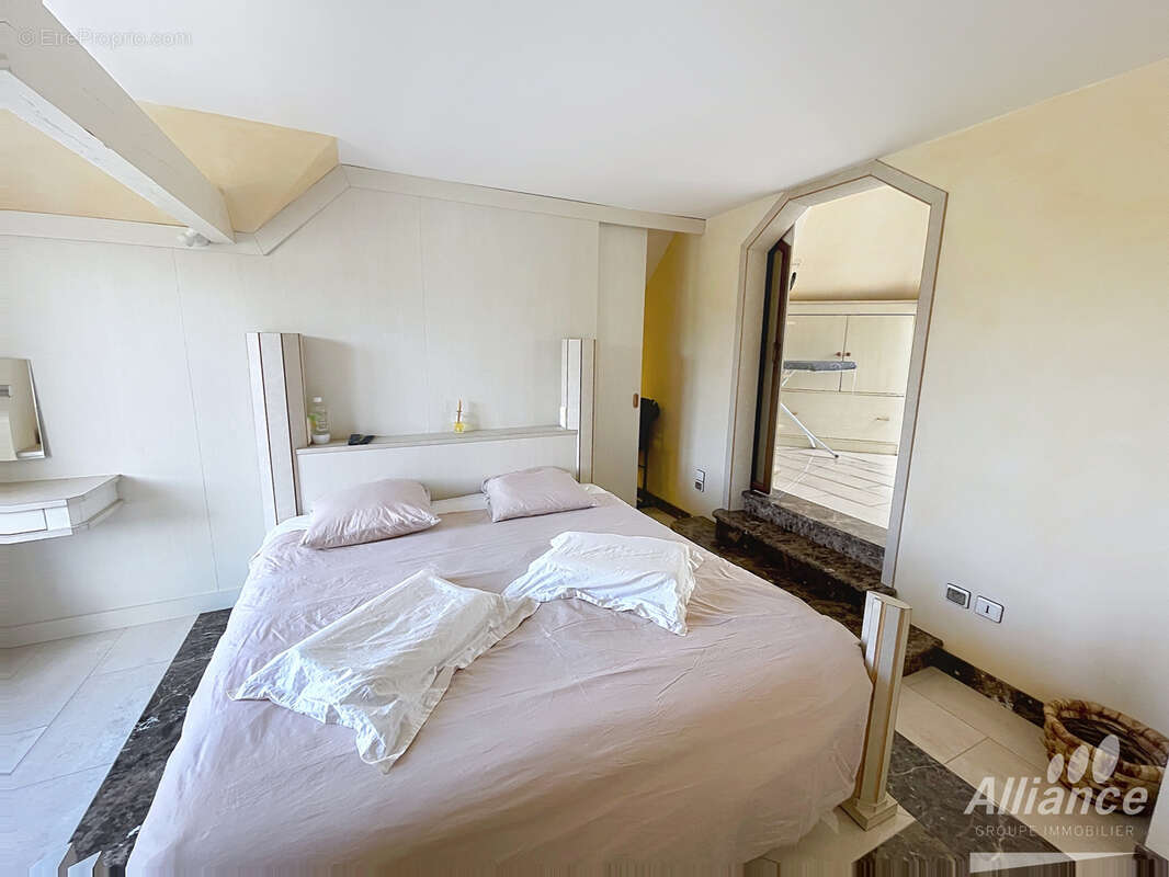 Maison de 1992 avec 4 chambres et piscine - photo 12