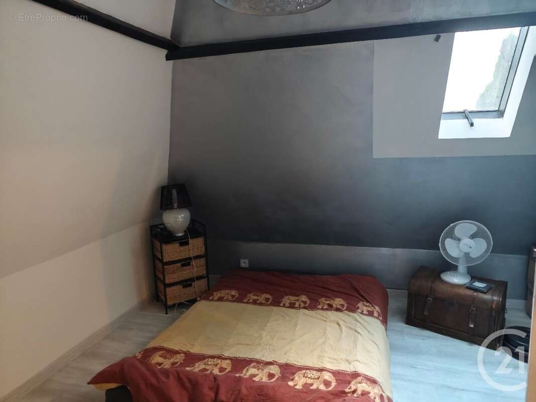 Maison à COURBEPINE