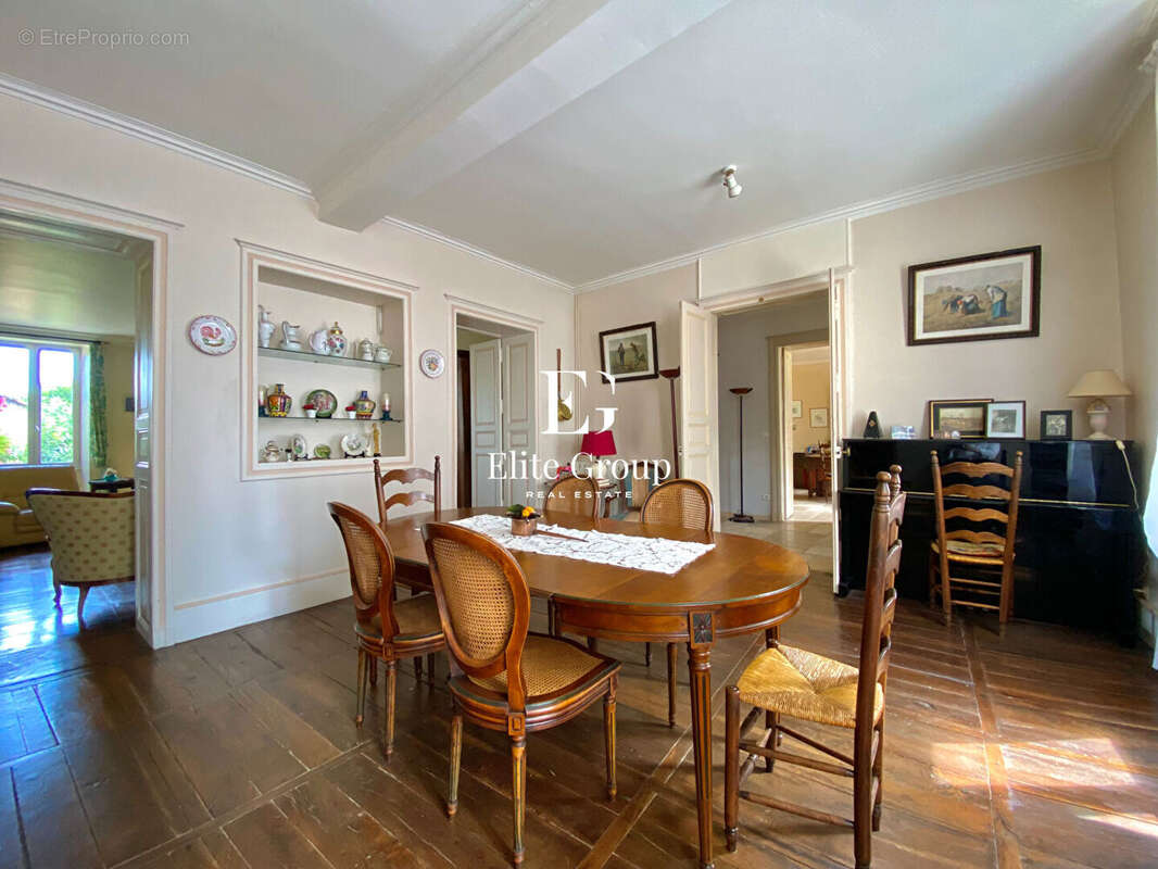 Maison à BARBEZIEUX-SAINT-HILAIRE