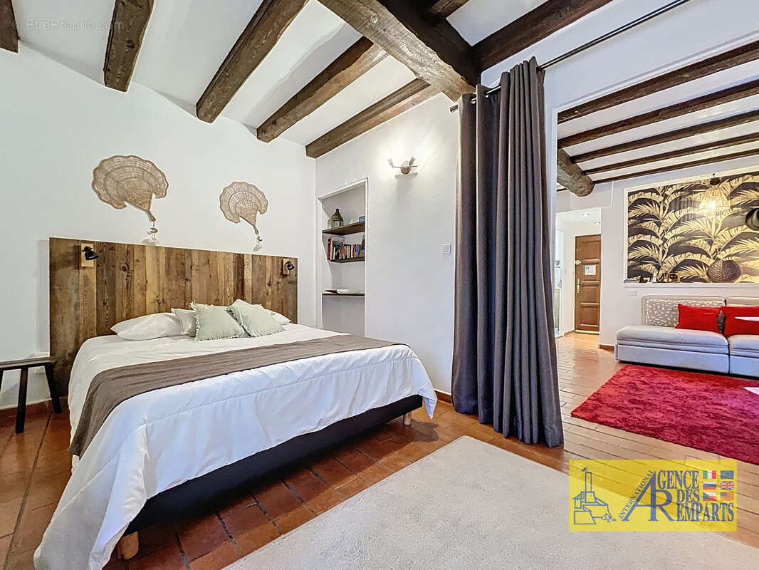 Charmant Appartement dans le Vieil Antibes - photo 3