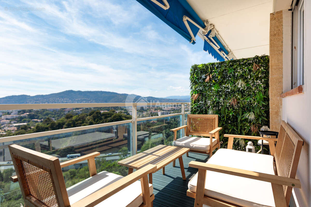 Appartement à LE CANNET