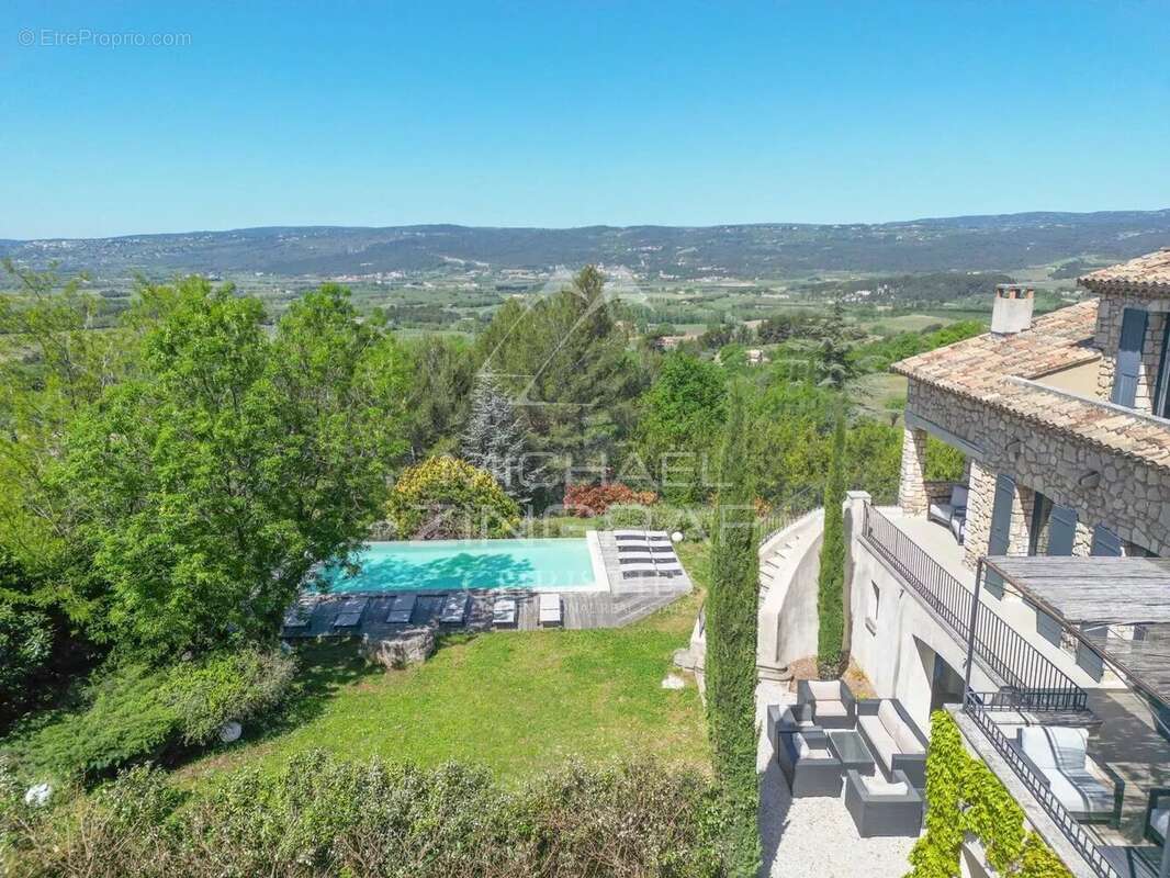 Maison à ROUSSILLON