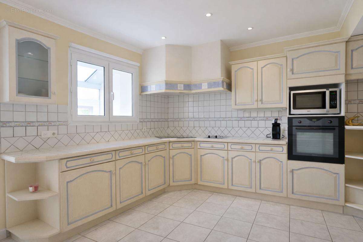 Maison Moux 8 pièce(s) 182 m2 - photo 5