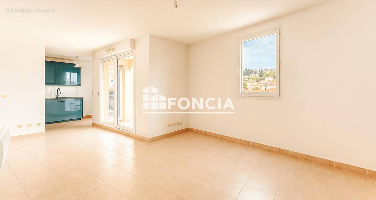 Appartement à HYERES
